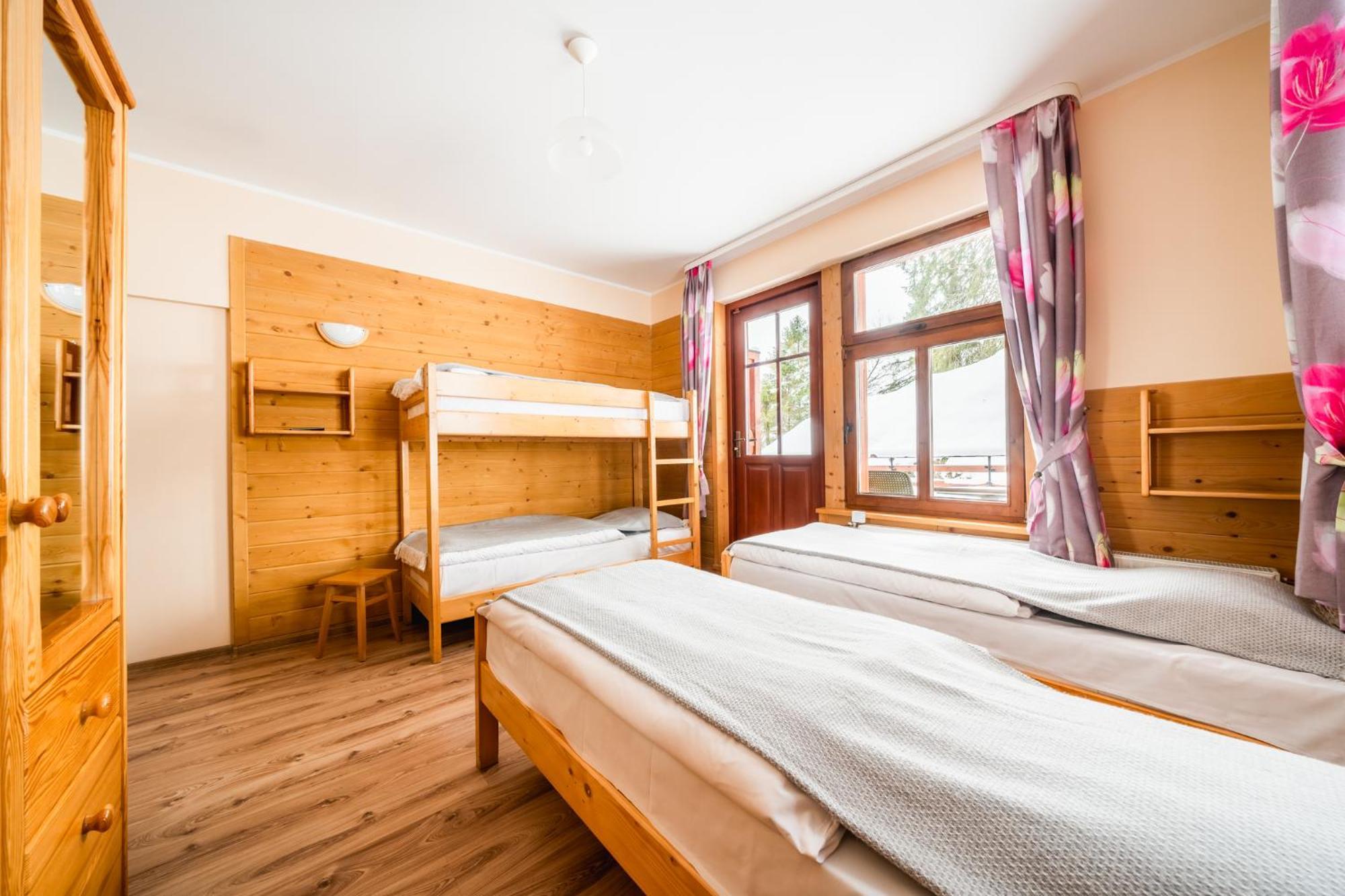 Schronisko Pttk Orlica Hotel ชซาฟนีซา ภายนอก รูปภาพ